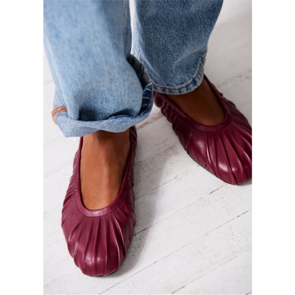 Women's Burgundy Leather Flats